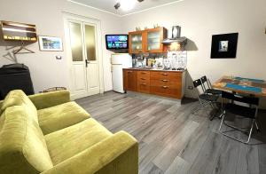 Central Station House Riccardo