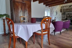 Maison au calme en pleine nature à Bourbriac