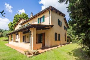 Villa la Selva by VacaVilla