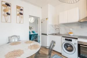 Appartements Spacious and bright 2-bedroom large apartment very close to Paris - near metro : photos des chambres
