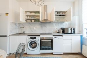 Appartements Spacious and bright 2-bedroom large apartment very close to Paris - near metro : photos des chambres