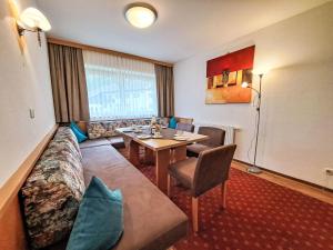 Apartment Rosa-5 by Interhome