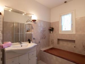 Maisons de vacances Holiday Home Gueradur by Interhome : photos des chambres