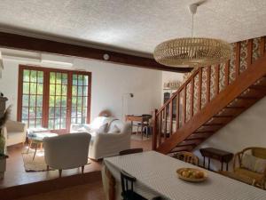 Maisons de vacances Maison de vacances avec piscine a Grignan-Drome provencale : photos des chambres