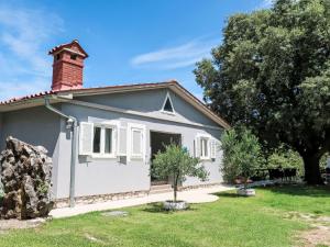 Holiday Home Diana by Interhome