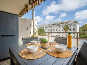 Apartment Les Aliscamps by Interhome