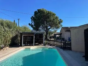 Villa Coustellet avec vue sur le Luberon - Robion en Luberon
