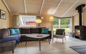 Holiday Home Pøt Strandby Juelsminde T