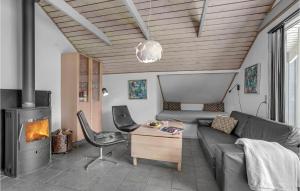 Cozy Home In Hadsund With Sauna