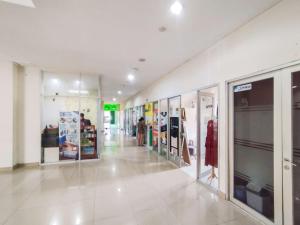 Modern Studio Design at Harvard Jatinangor Apartment By Travelio