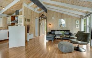 Holiday Home Pøt Strandby Denmk