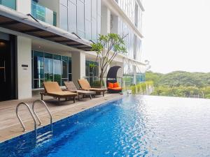 Pool View Brooklyn Alam Sutera Studio Apartment near IKEA By Travelio