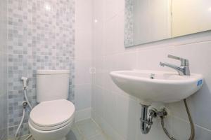 Well Furnished and Restful Studio Tokyo Riverside PIK 2 Apartment By Travelio