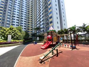 Good Choice and Comfy Studio Springlake Summarecon Bekasi Apartment By Travelio