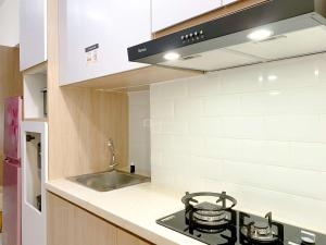 Good Choice and Comfy Studio Springlake Summarecon Bekasi Apartment By Travelio