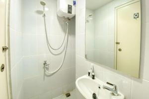 Enjoy Living and Homey Studio Tokyo Riverside PIK 2 Apartment By Travelio