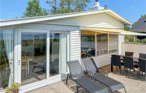 Three-Bedroom Holiday Home In Juelsminde