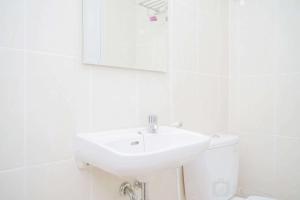 Great Choice Studio Apartment M-Town Residence near Summarecon Mall By Travelio