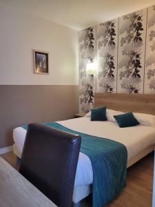 Hotels Brit Hotel des Halles : photos des chambres