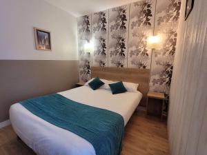 Hotels Brit Hotel des Halles : photos des chambres