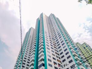 Best Homey Elegant Studio Room at Amethyst Apartment By Travelio