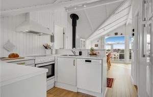 Stunning Home In Sjællands Odde