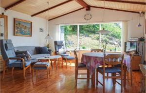 2 Bedroom Lovely Home In Svaneke