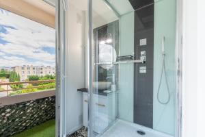 Proche autoroute et parking