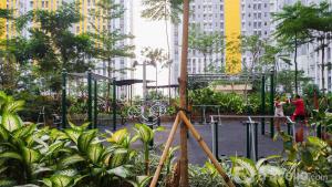 ice and Modern 2BR Springlake Summarecon Bekasi Apartment By Travelio