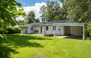 Beautiful Home In Hadsund With Sauna - Helberskov