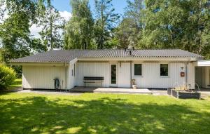 Beautiful Home In Hadsund With Sauna