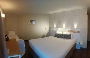 Hotels Brit Hotel Les Alizes : photos des chambres
