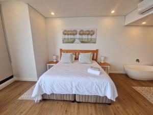 AZURI - 4 Adults & 2 Children, Backup power, Umdloti