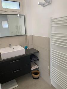 T4 VUE IMPRENABLE montagnes et ville