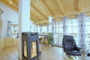 Schöneben Heidis Alm Hütte