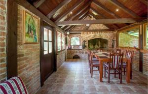 Lovely Home In Novo Zvecevo With Sauna