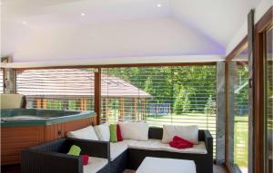 Lovely Home In Novo Zvecevo With Sauna