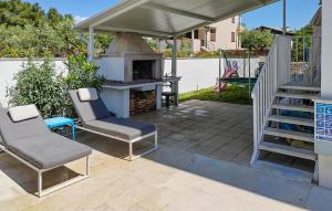 4 Bedroom Awesome Home In Fazana