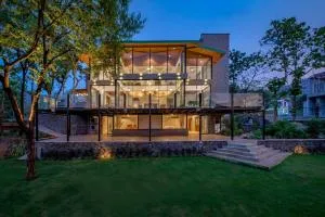 SaffronStays Sonnet - Jambhulpāda