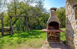 Three-Bedroom Holiday Home In Ribnik