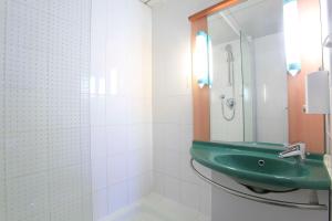 Hotels Brit Hotel Calais : photos des chambres