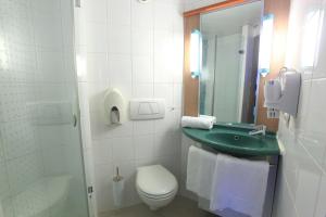 Hotels Brit Hotel Calais : photos des chambres