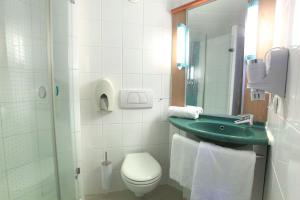 Hotels Brit Hotel Calais : photos des chambres