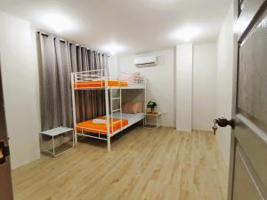 Host Homes Apartelle in San Jose