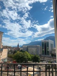 Hotels Campanile Grenoble Centre Gare : photos des chambres