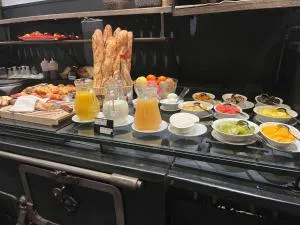 Brit Hotel Du Dauphin L'Aigle - 阿夫尔和伊通韦尔讷伊