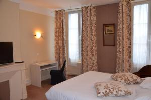 Brit Hotel Du Dauphin LAigle