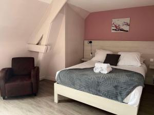 Hotels Brit Hotel Du Dauphin L'Aigle : photos des chambres