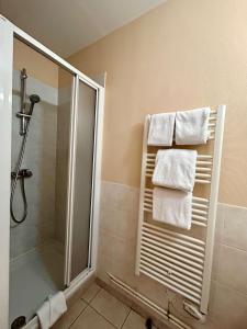Hotels BRIT HOTEL Lannion-Perros Guirec : photos des chambres