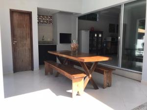 Casa Athos - 4 quartos - piscina - 150 m da praia